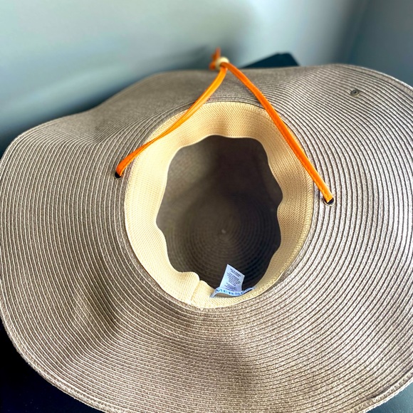 Mersea Beige Straw Floppy Hat w/ Orange Band and Adjustable Tie EUC - Picture 7 of 9